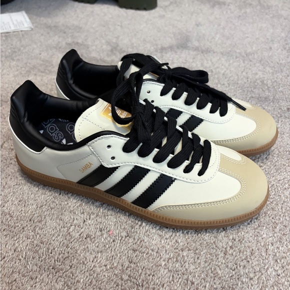 New Adidas Sambas - Picture 5 of 5